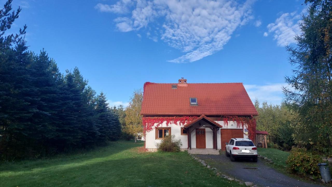 Dom Na Pstraznicy Villa Kudowa-Zdrój Kültér fotó