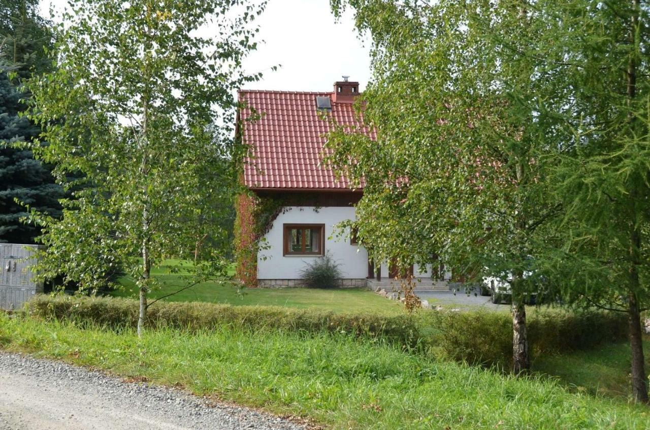 Dom Na Pstraznicy Villa Kudowa-Zdrój Kültér fotó