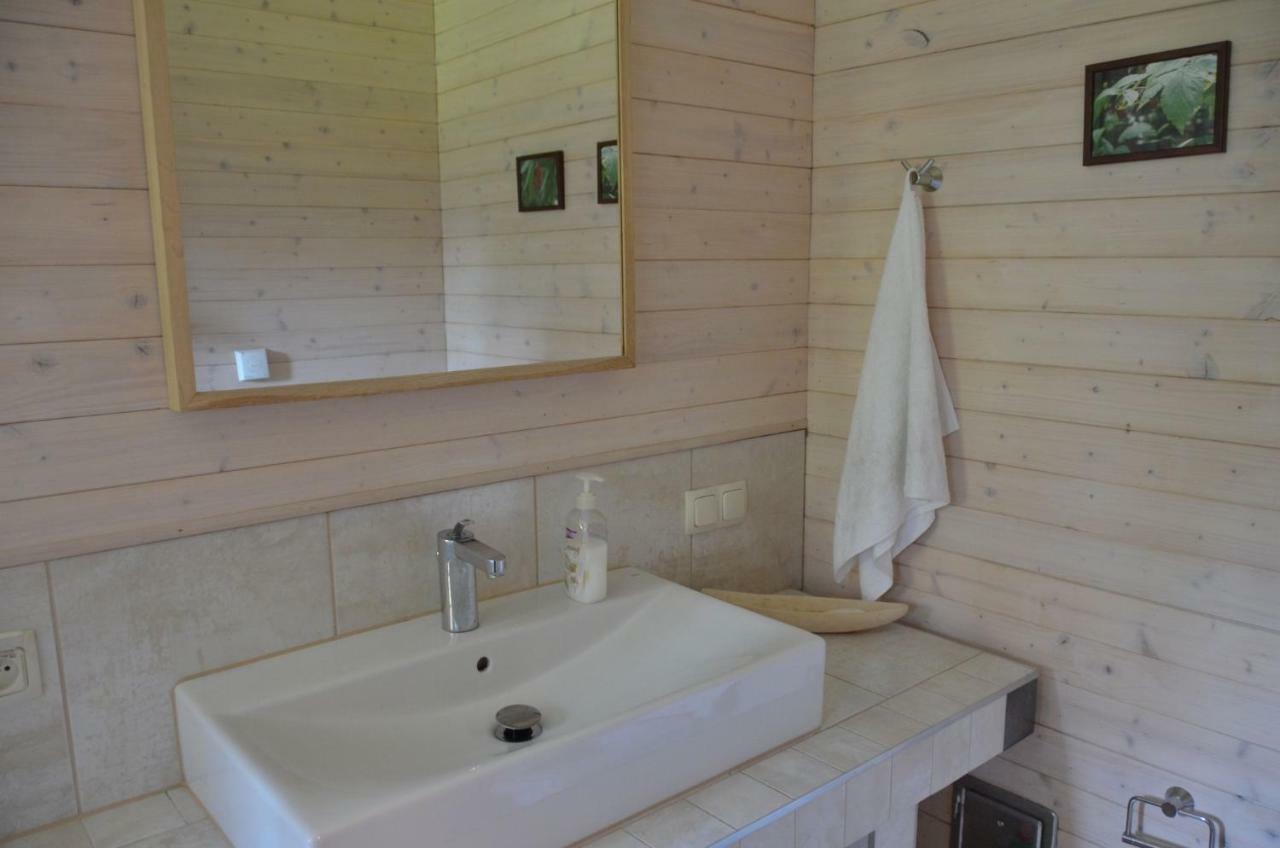 Dom Na Pstraznicy Villa Kudowa-Zdrój Kültér fotó